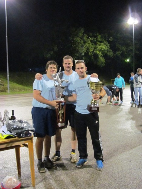 Prevzem pokala in prehodnega pokala